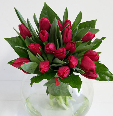 Virágposta - Szereted-e még? Piros tulipán csokor